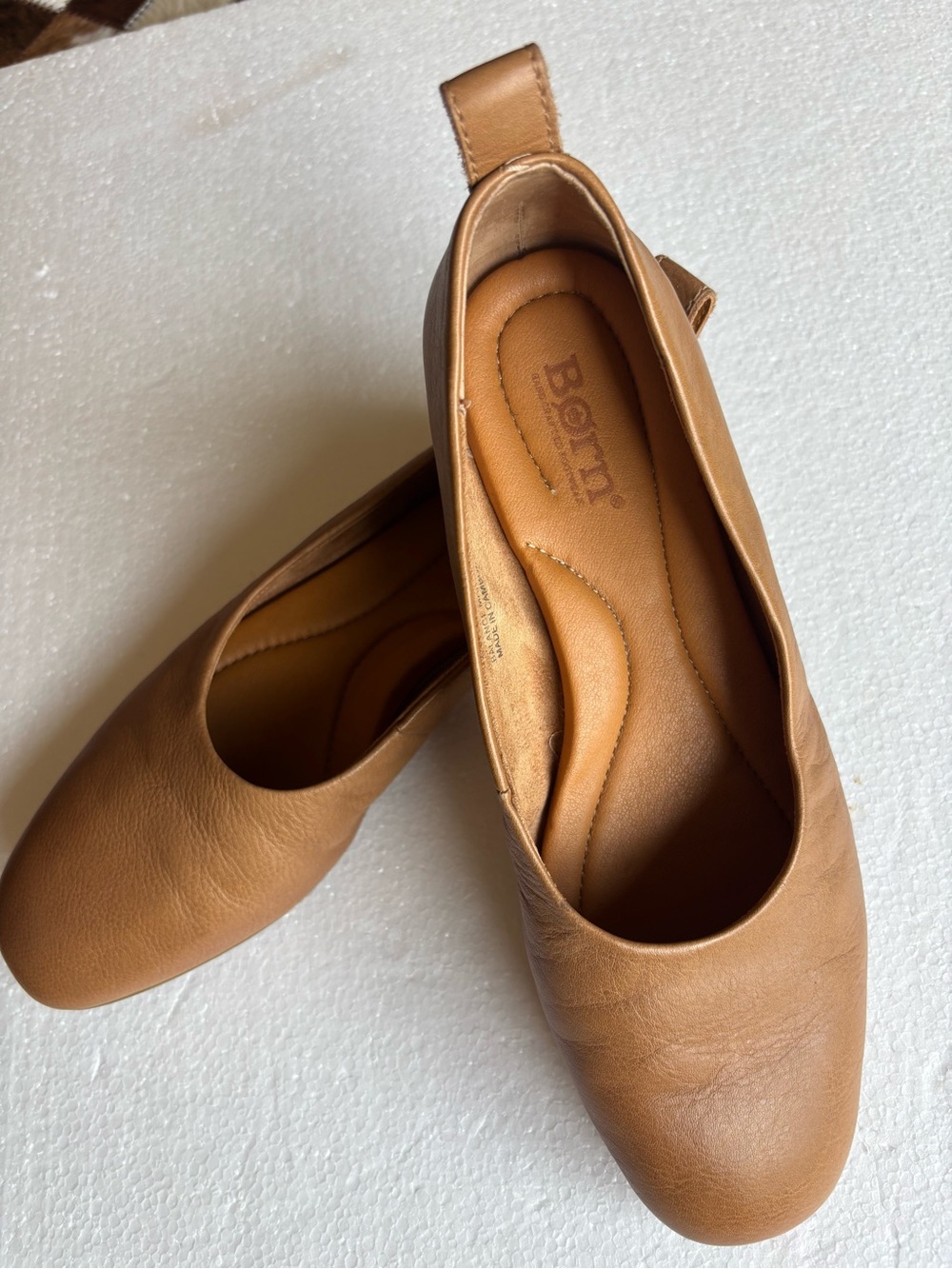 Born Tan Leather Flats Women's Slip On Comfort Shoes Size 7M